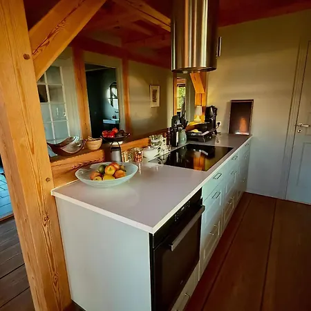Log House With Views Of Sea Fjord And Semesterbostad